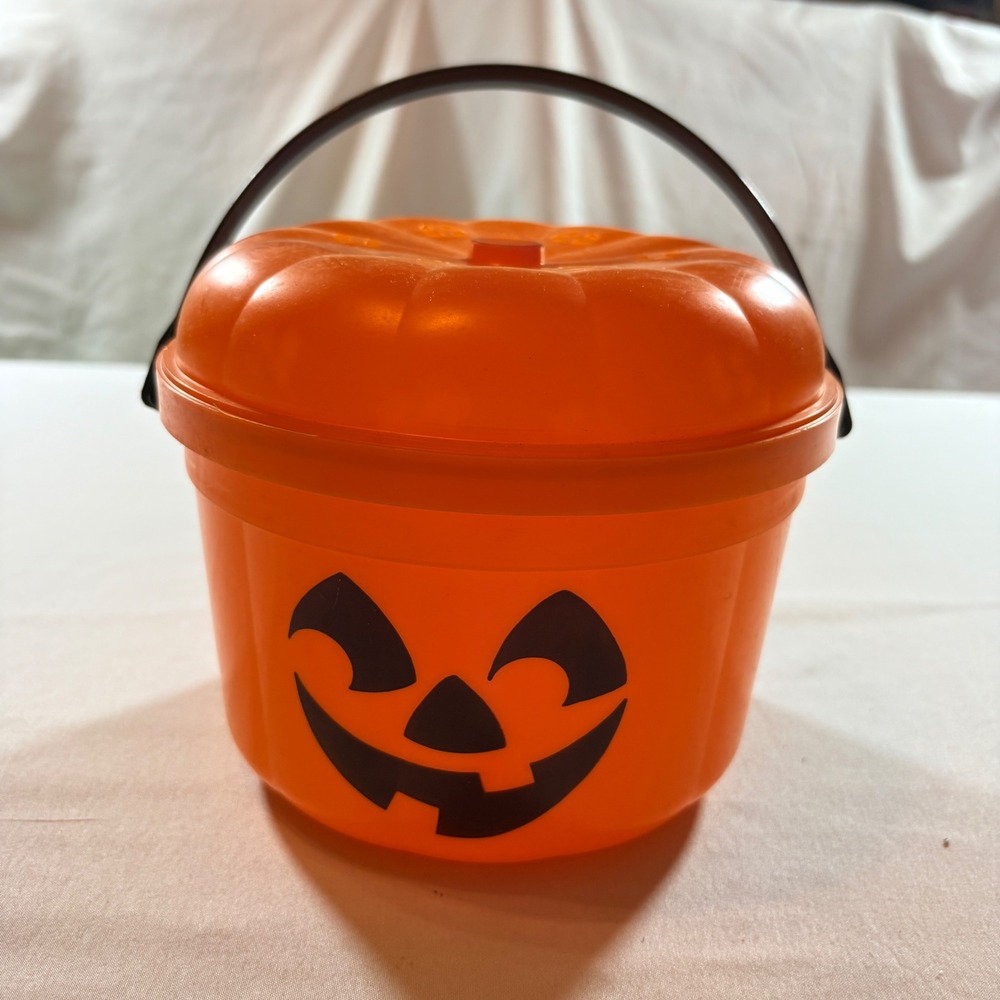 McDonalds McPunk'n Halloween Pail 1986 Vintage Orange Pumpkin Bucket with Lid